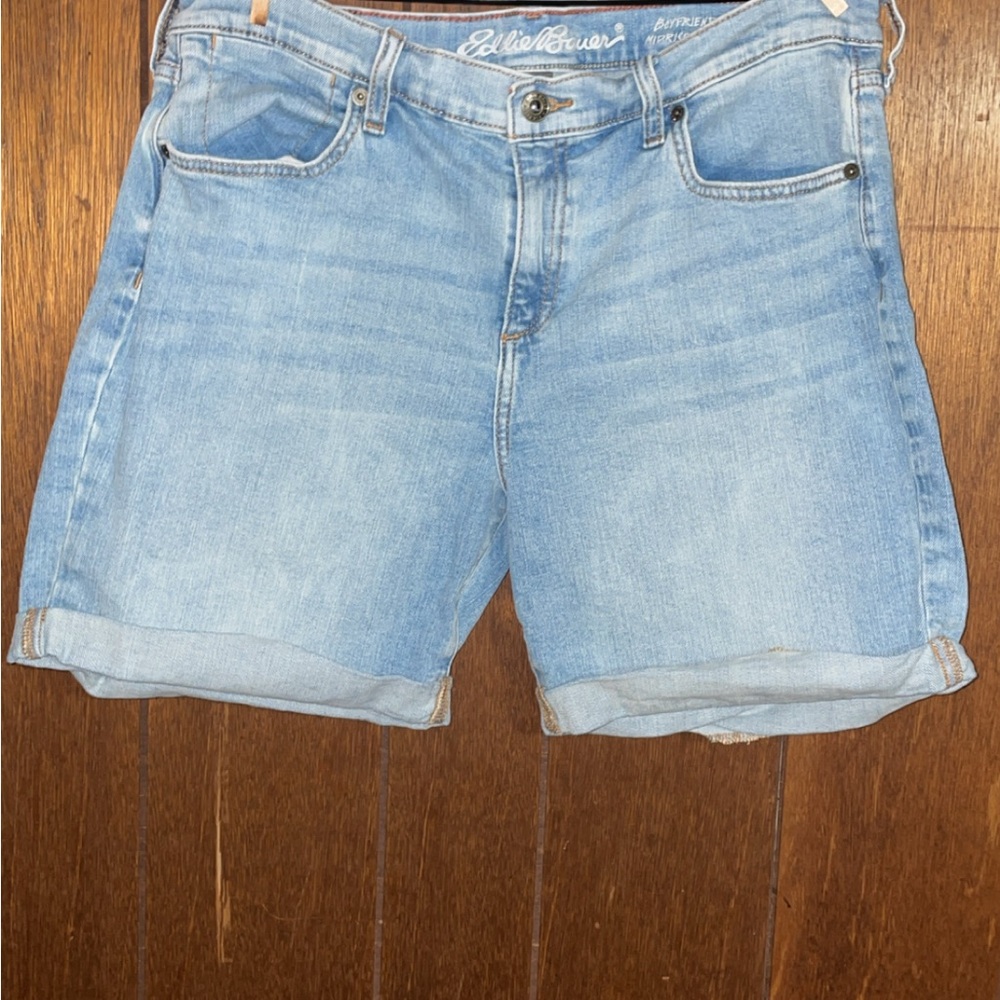 Eddie Bauer Light Blue Boyfriend Midrise short shorts size  8